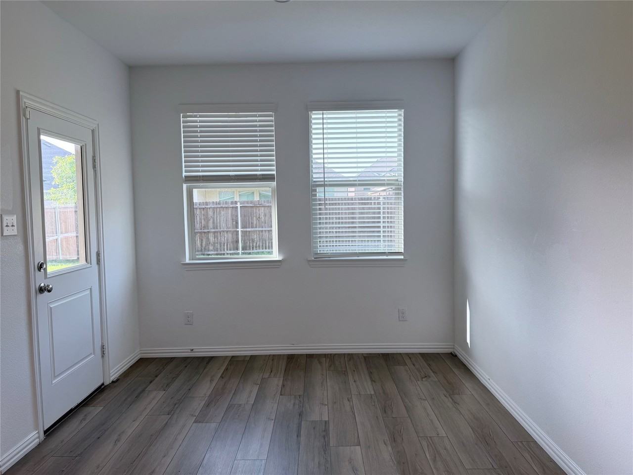 1200 Mahogany Ln - Photo 5 of 14