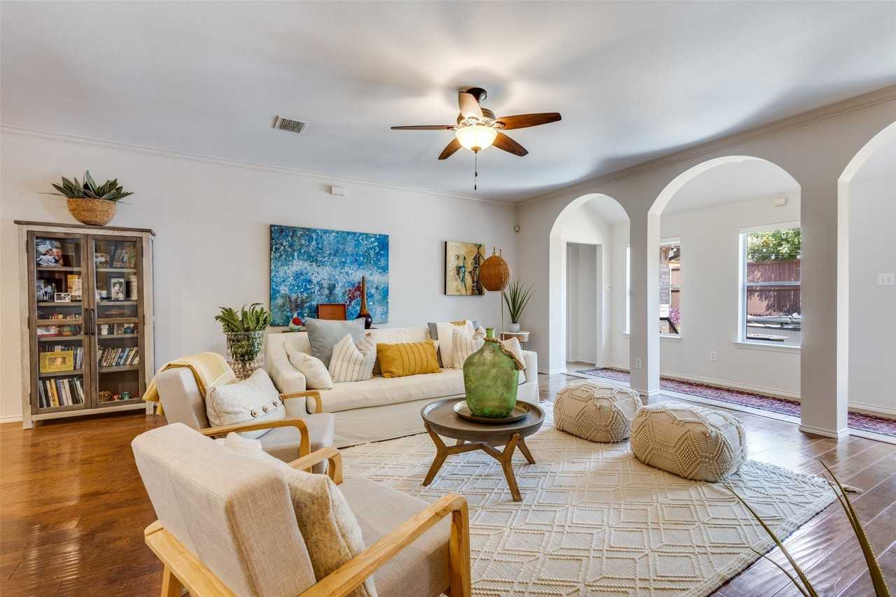 1204 Thimbleberry Dr - Photo 3 of 16