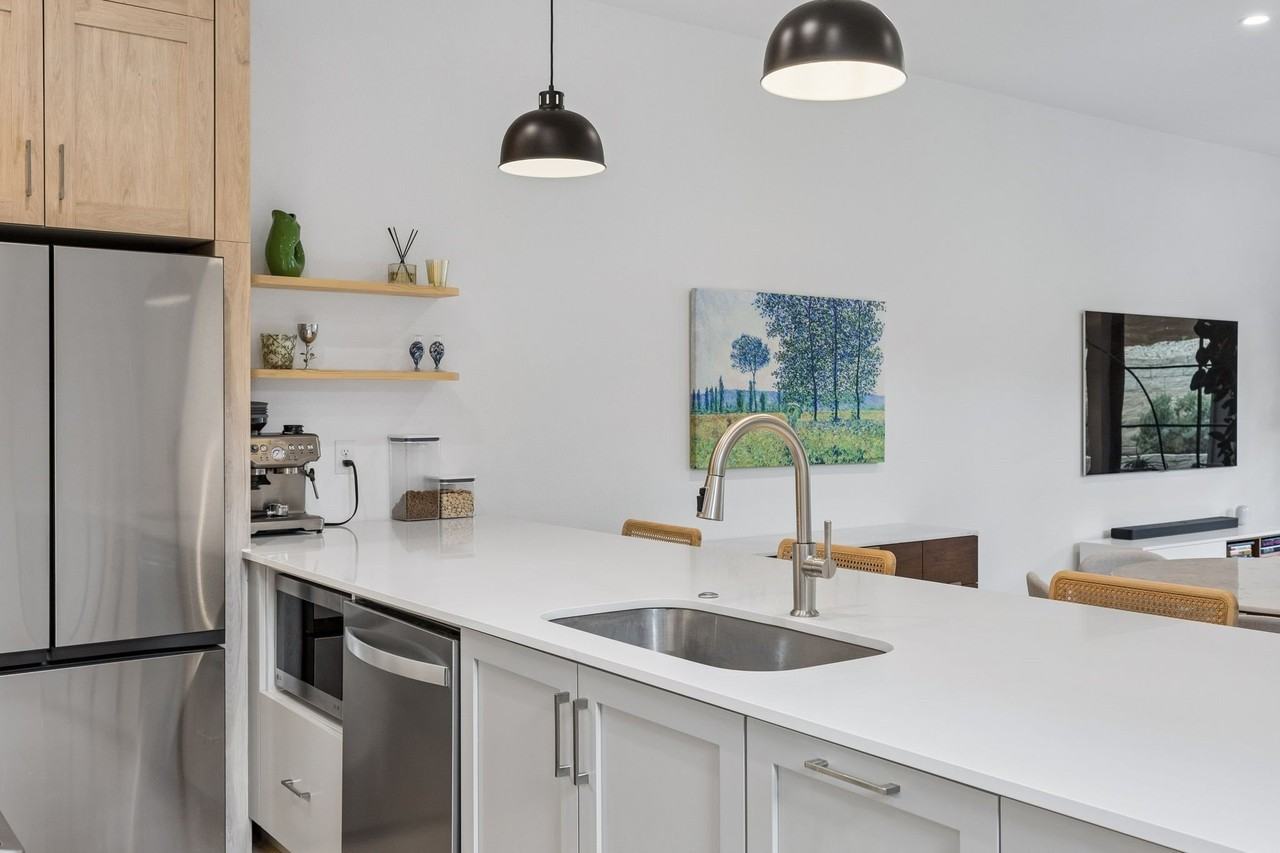 1208 Haines Ave - Photo 7 of 33
