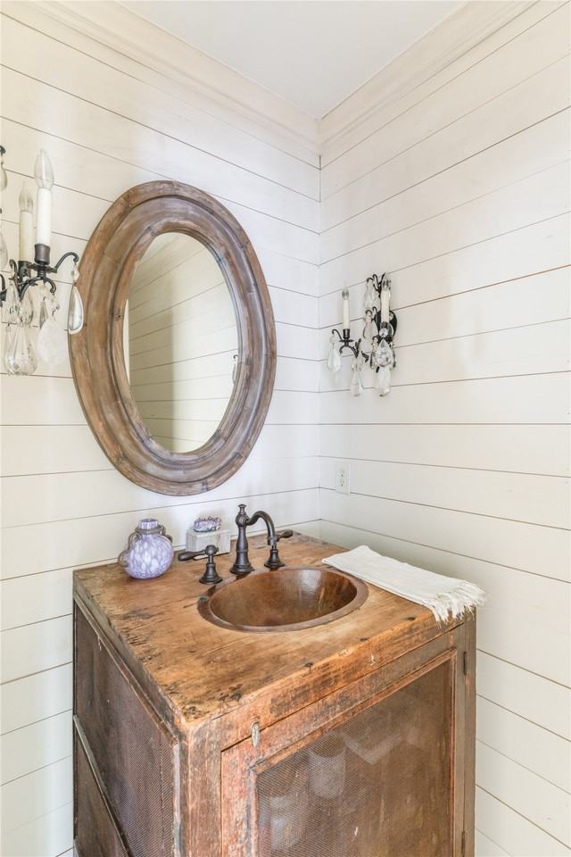 3313 Bryn Mawr Dr - Photo 5 of 17