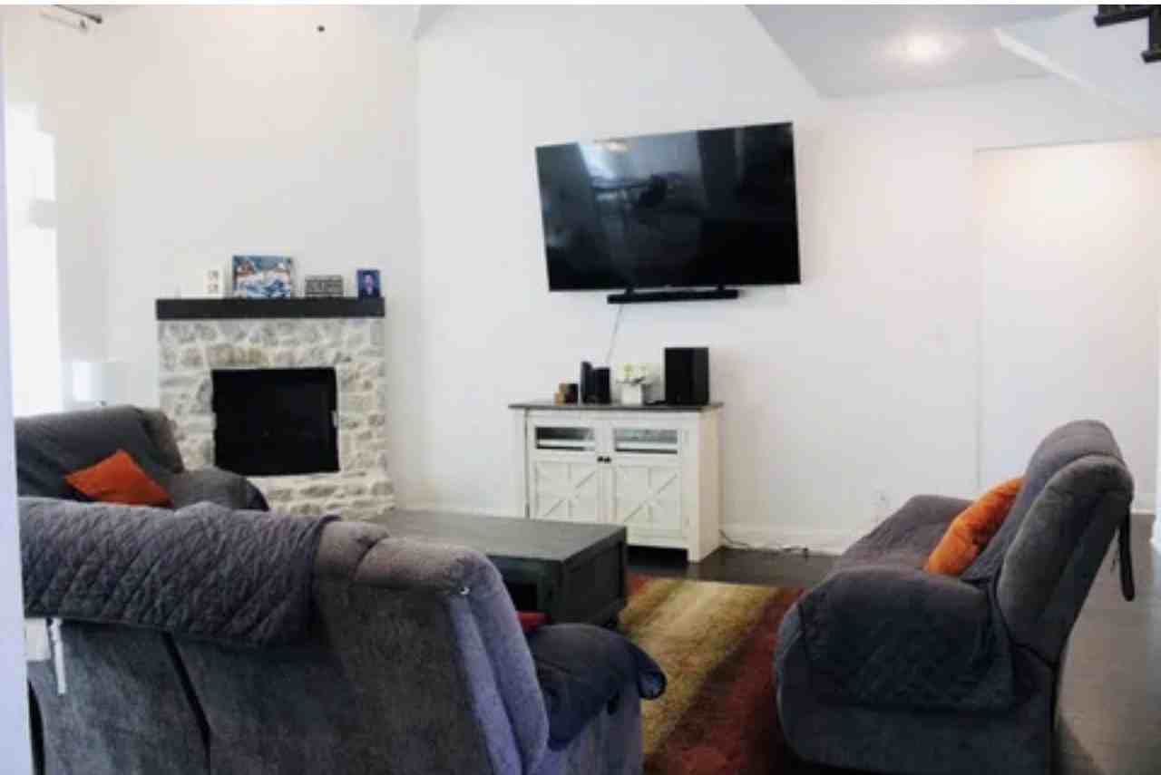 1319 Divine Rose Way - Photo 3 of 7