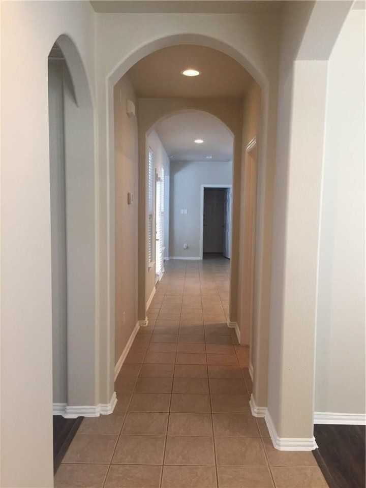 1016 Grey Fox Dr - Photo 3 of 28