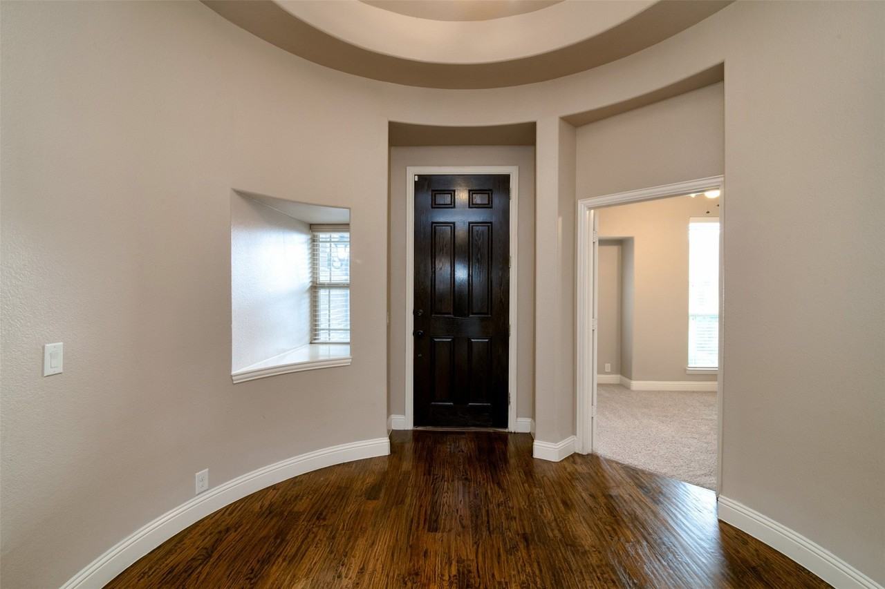 3417 Tempest Ln - Photo 5 of 31