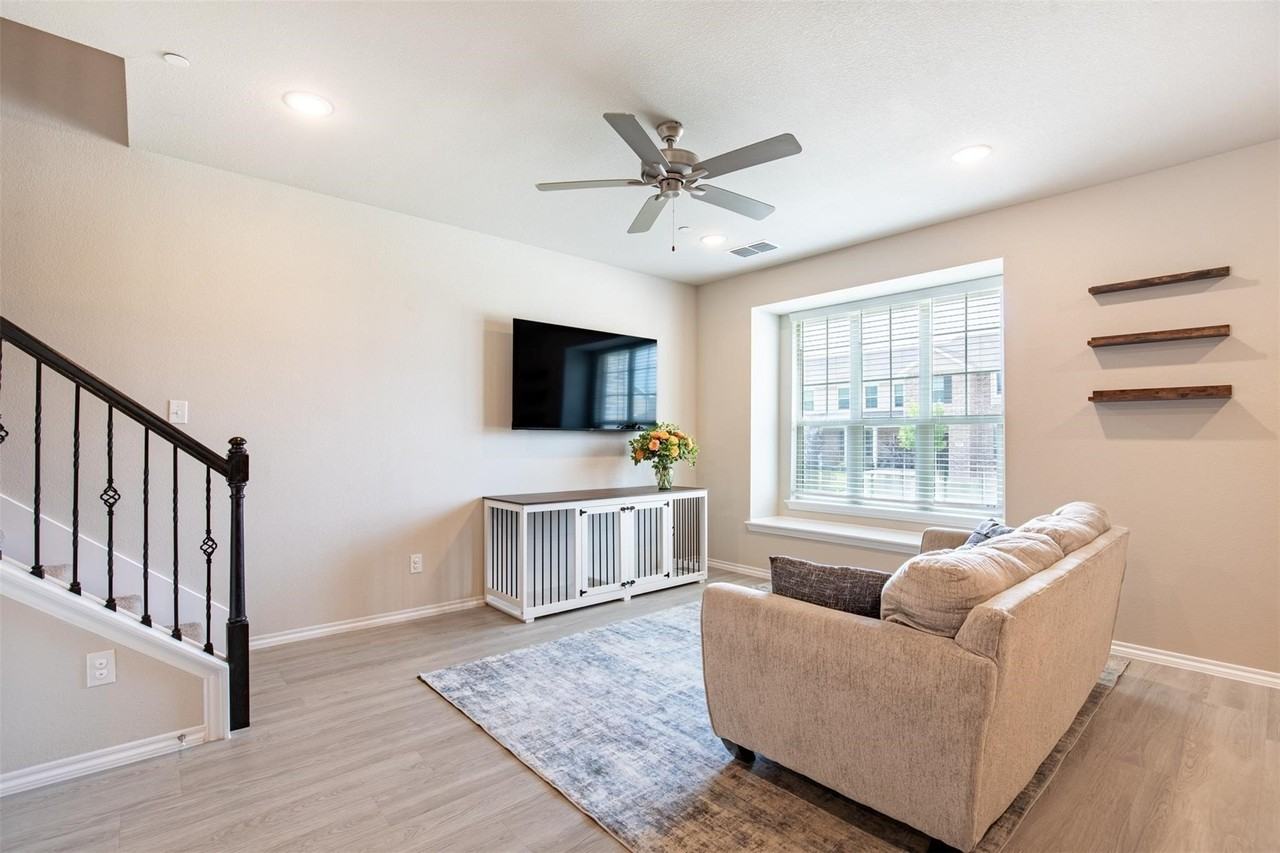 2308 Davenport Dr - Photo 5 of 25