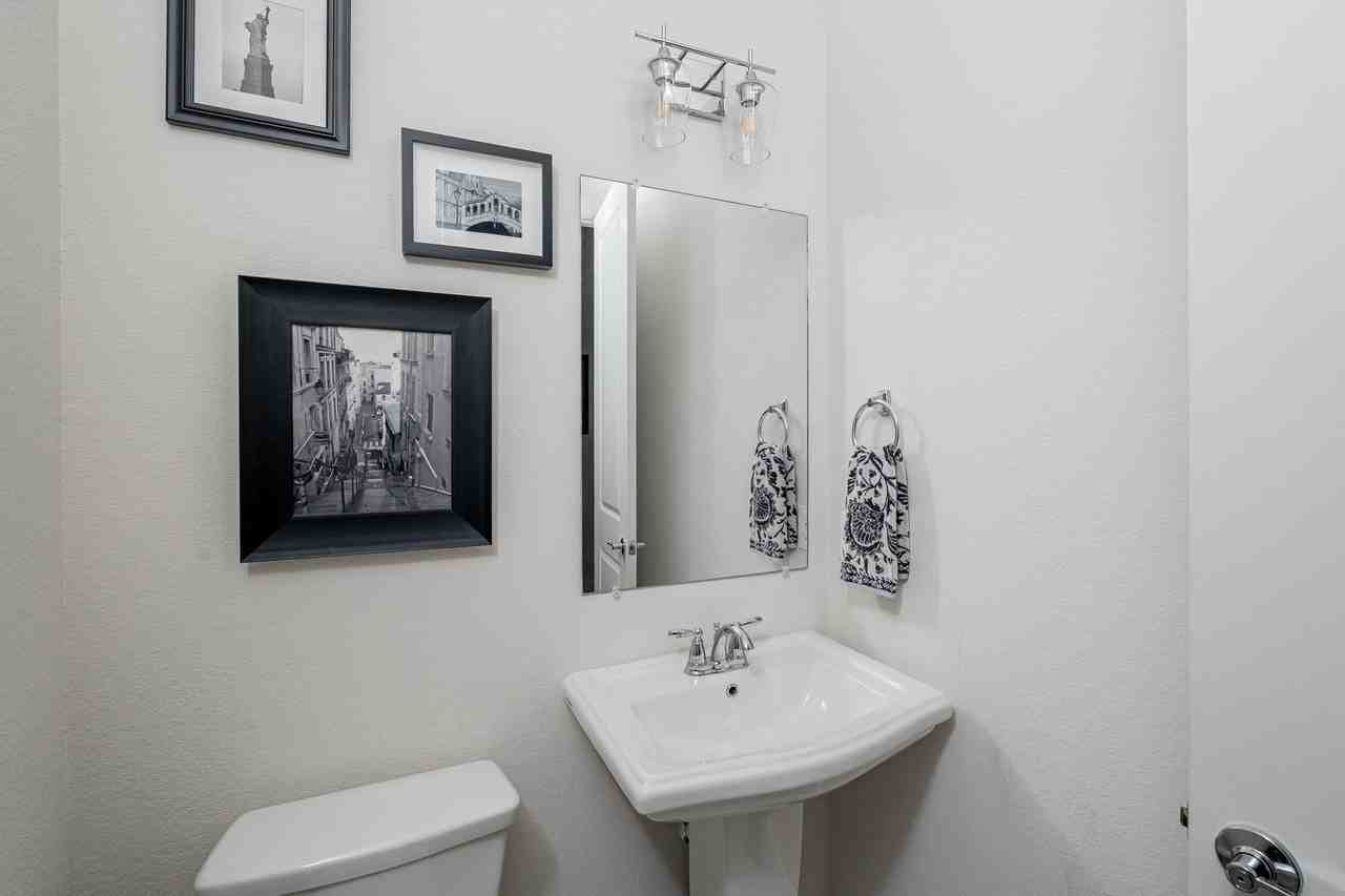 1062 Maverick Dr - Photo 6 of 16