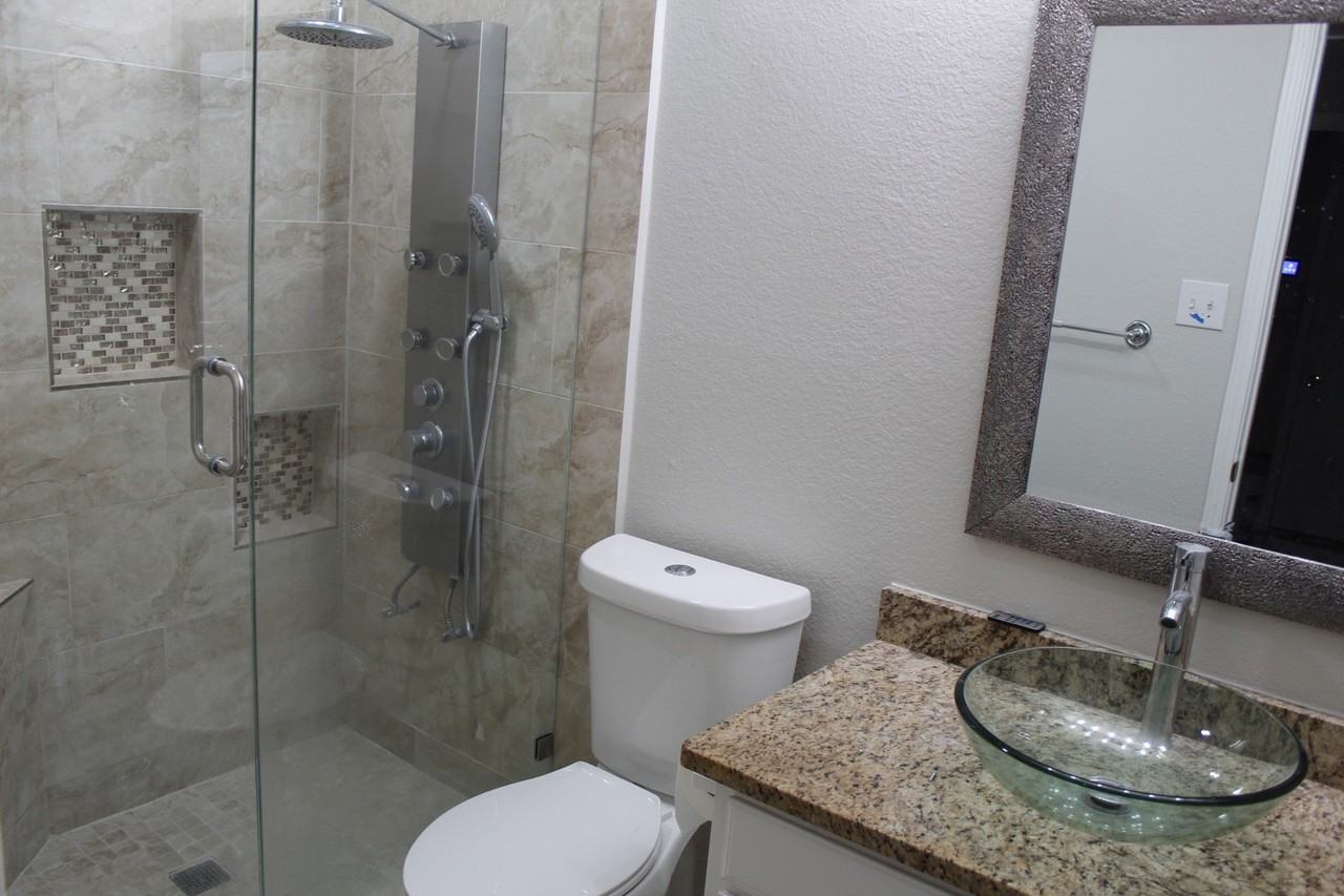 3402 Heathcliff Dr - Photo 4 of 10