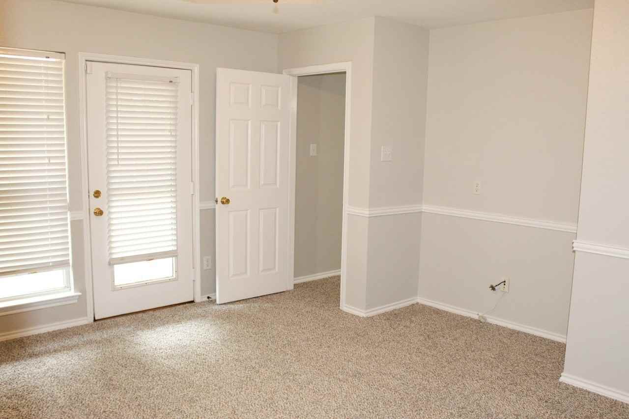 3402 Heathcliff Dr - Photo 7 of 10