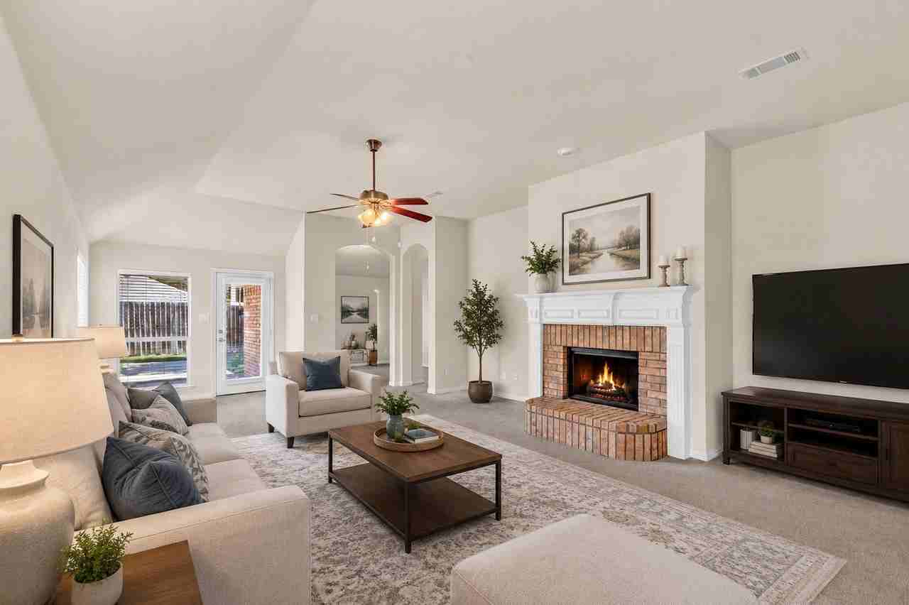 5316 Ridgeson Dr - Photo 4 of 33