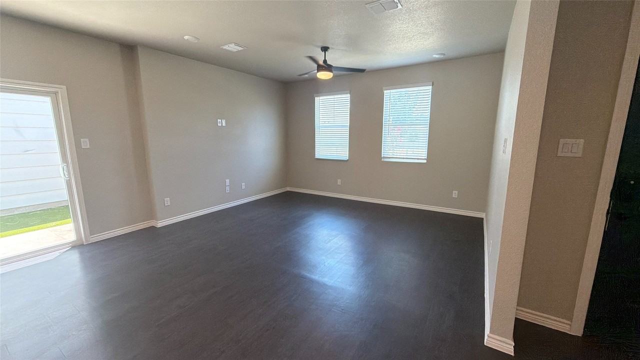 1708 Laurel Ln #2 - Photo 3 of 16
