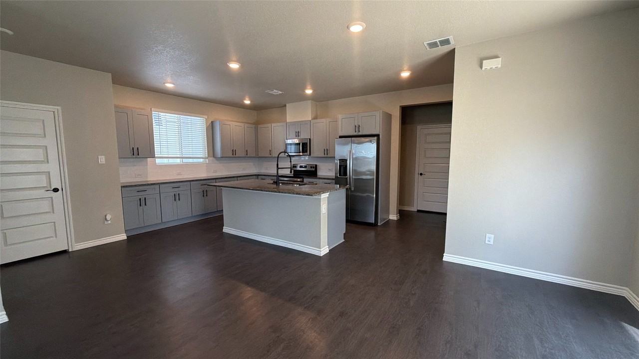 1708 Laurel Ln #2 - Photo 5 of 16