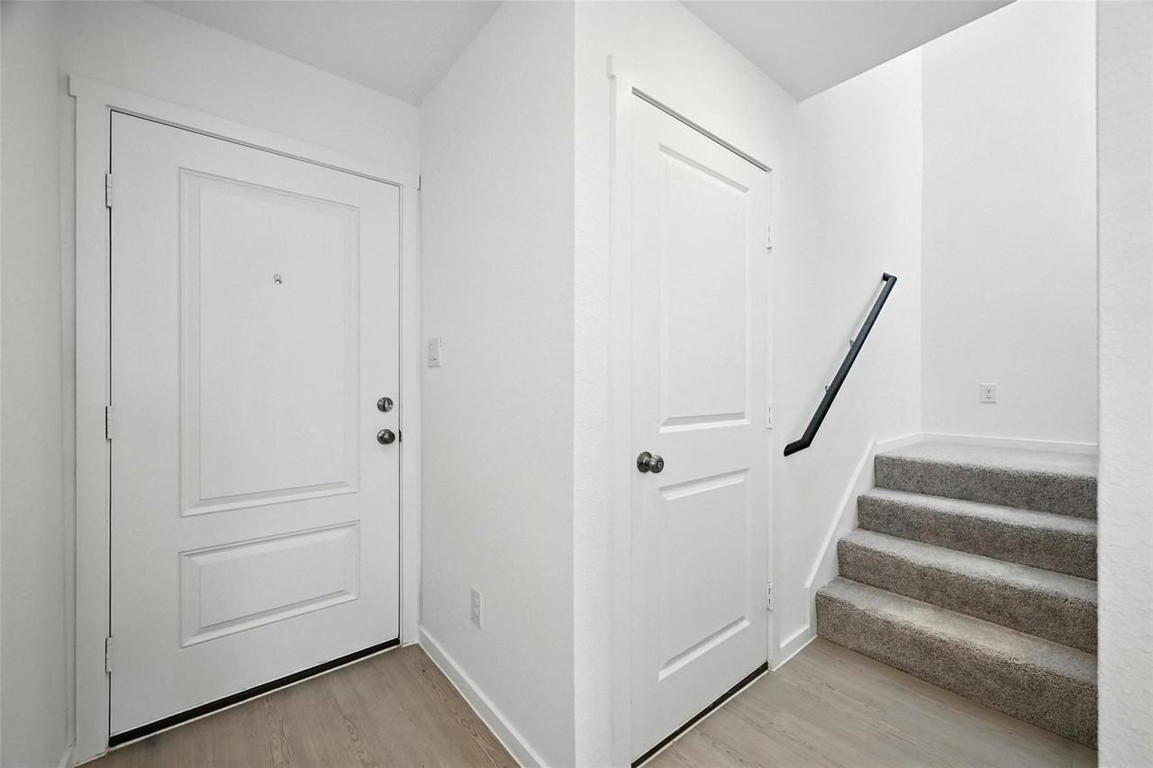 12120 Morgan Dr - Photo 6 of 20