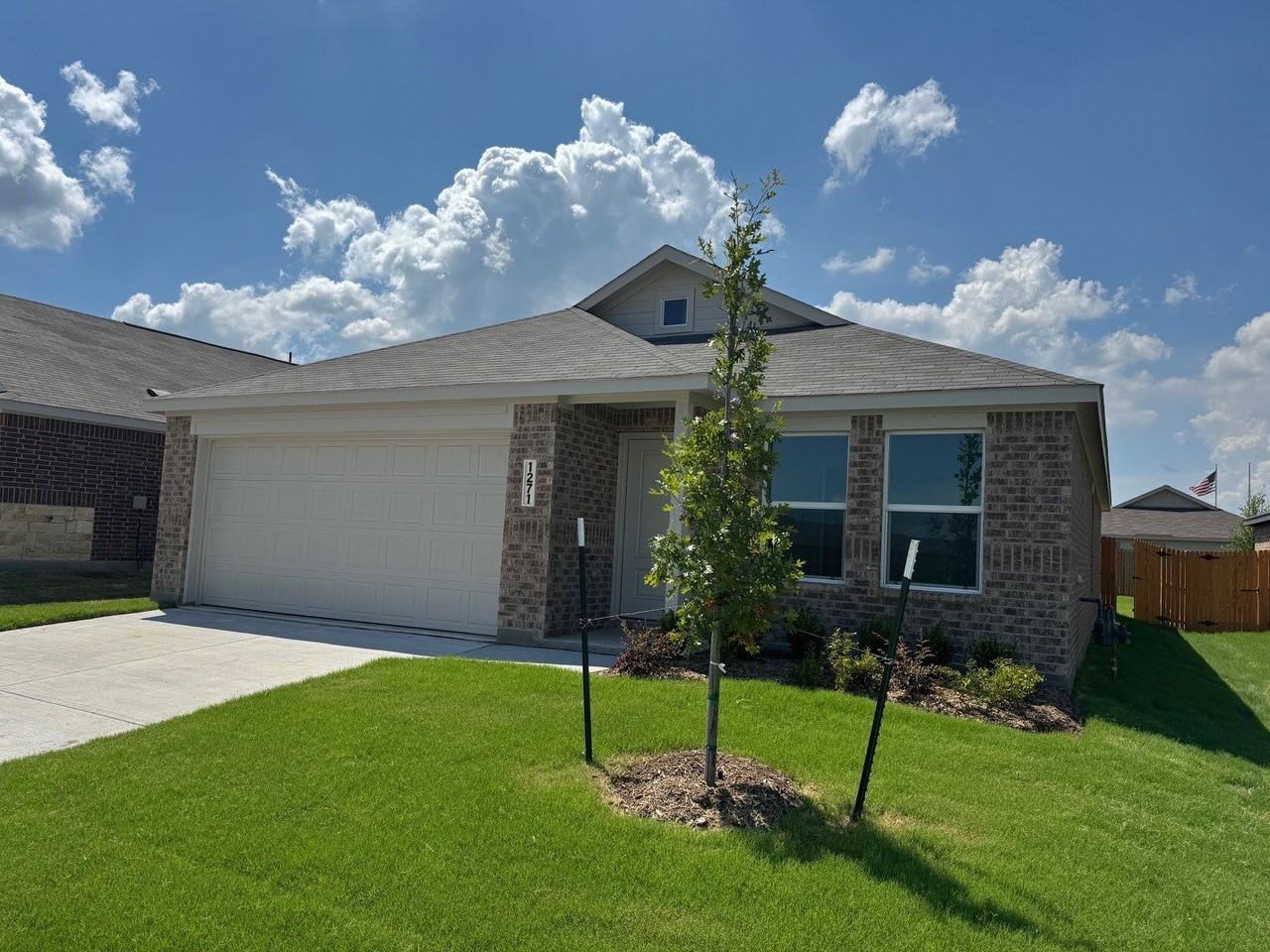 1271 Falcon Heights Dr - Photo 2 of 29