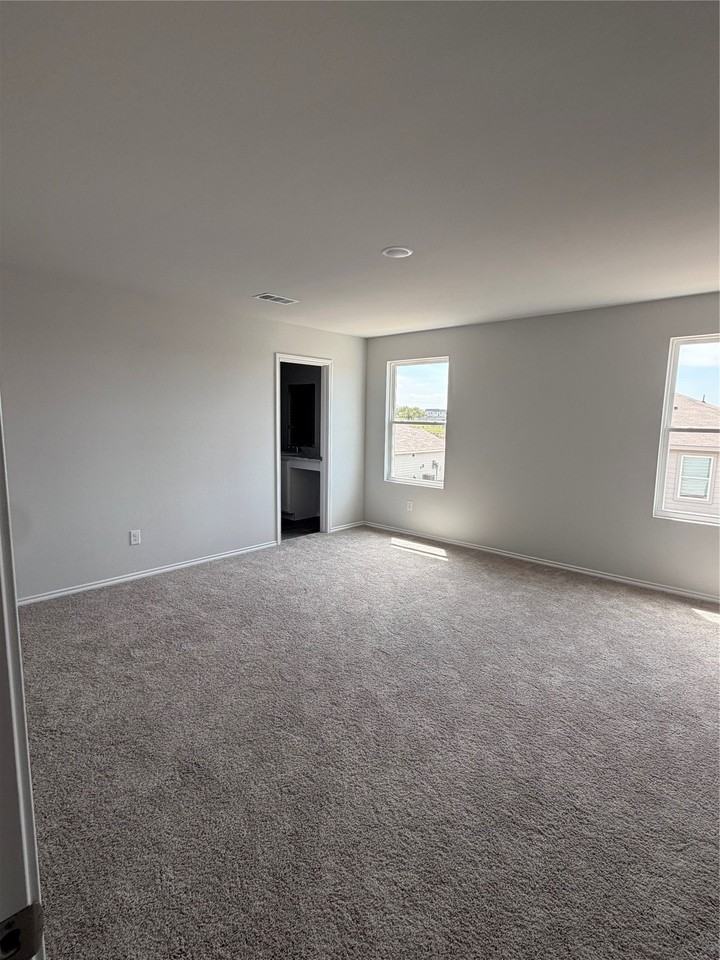 126 Levi Dr - Photo 5 of 15