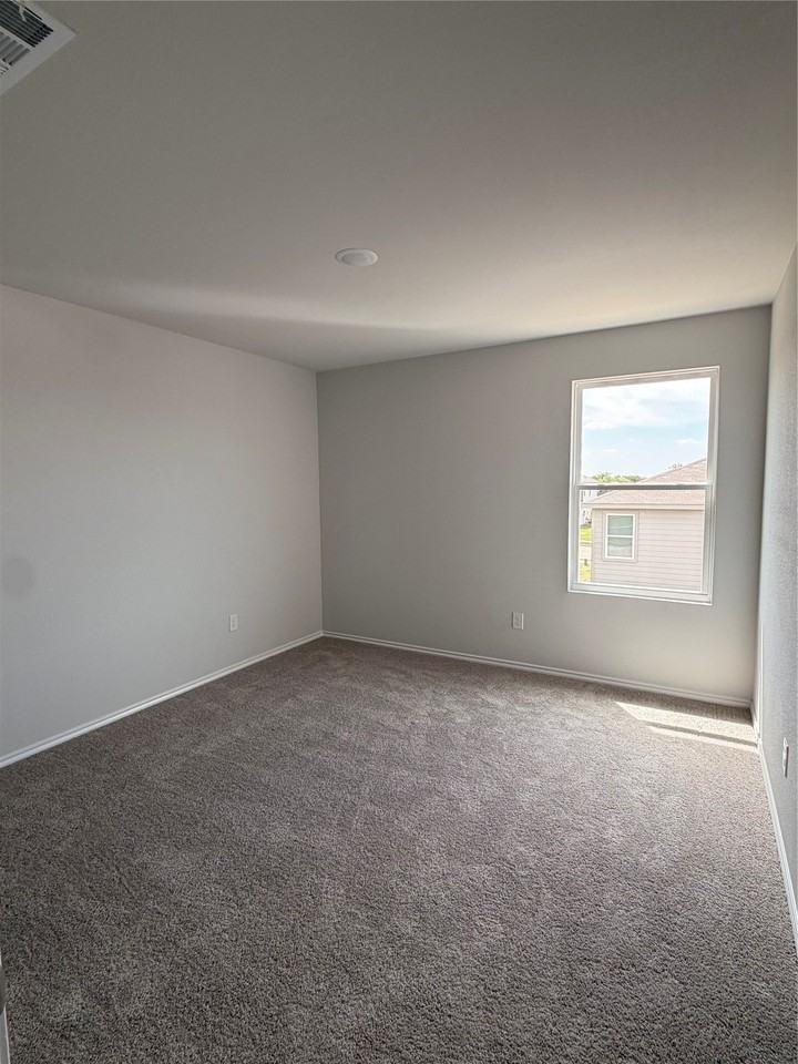 126 Levi Dr - Photo 7 of 15