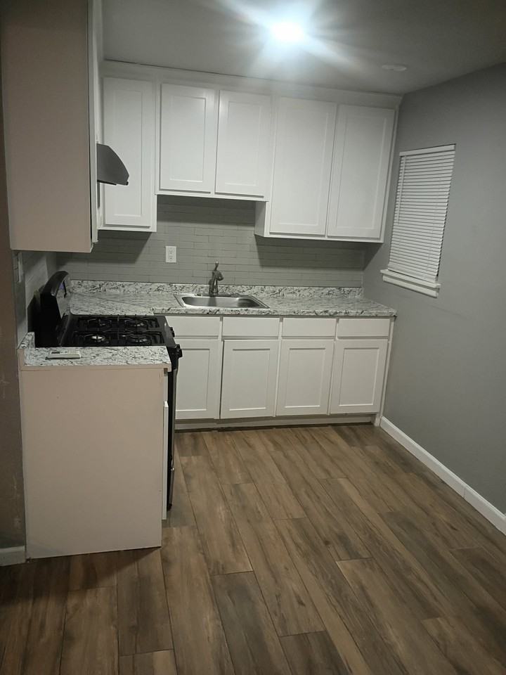 5000 Wilmington Dr - Photo 2 of 5