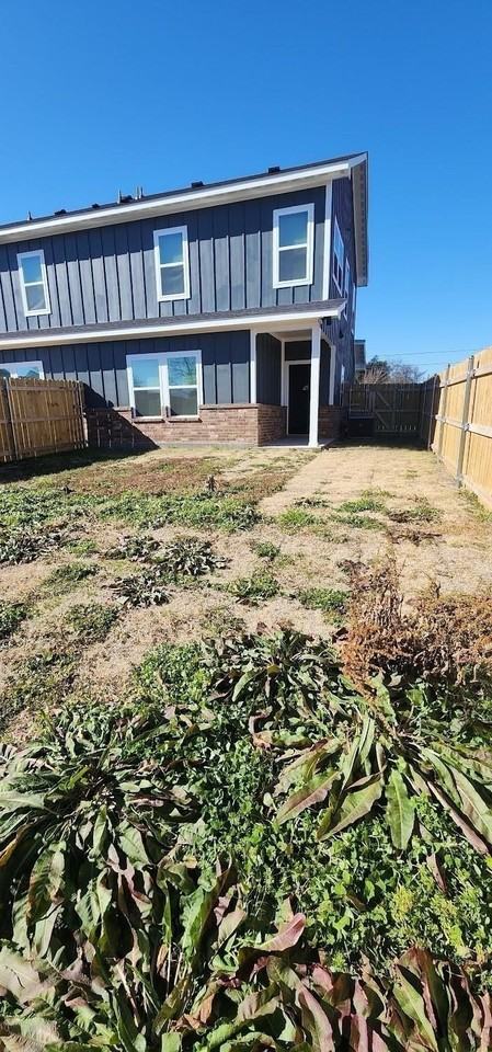 2005 Stuart St #A - Photo 2 of 15