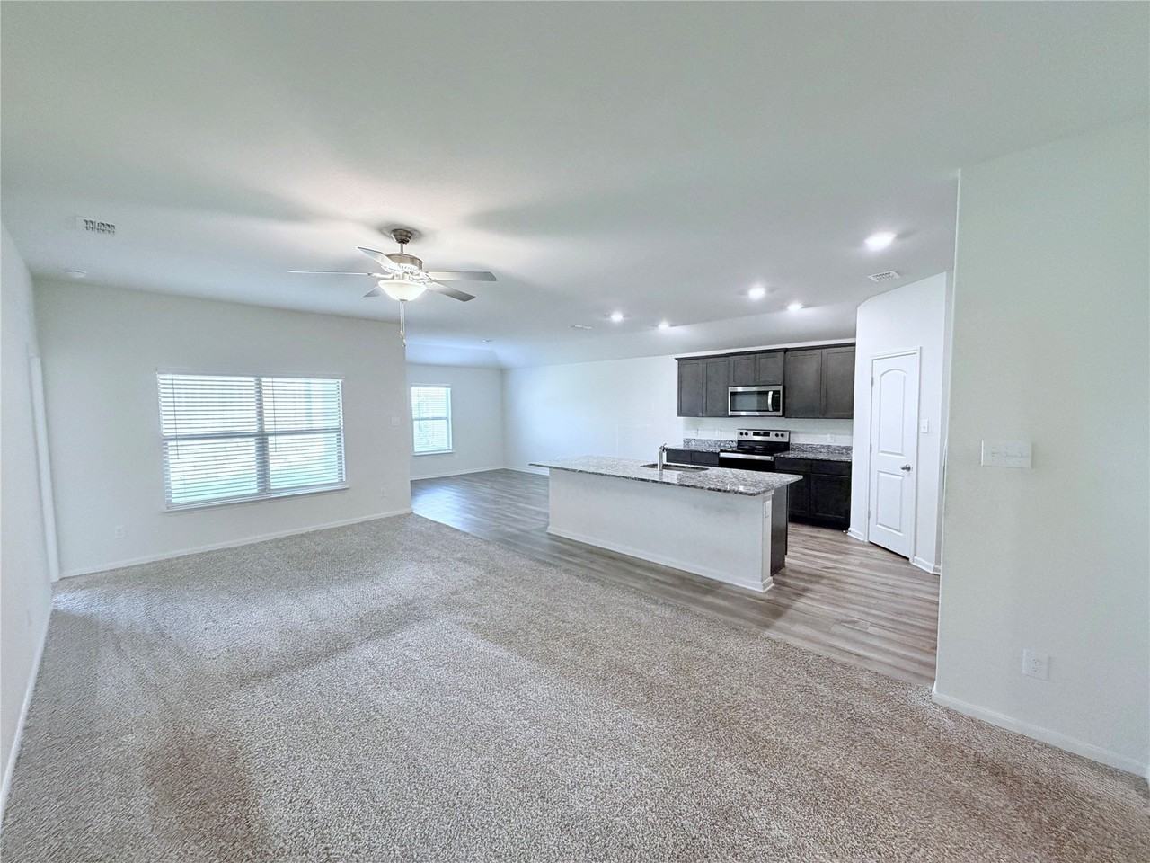 740 Saratoga Ln - Photo 2 of 19