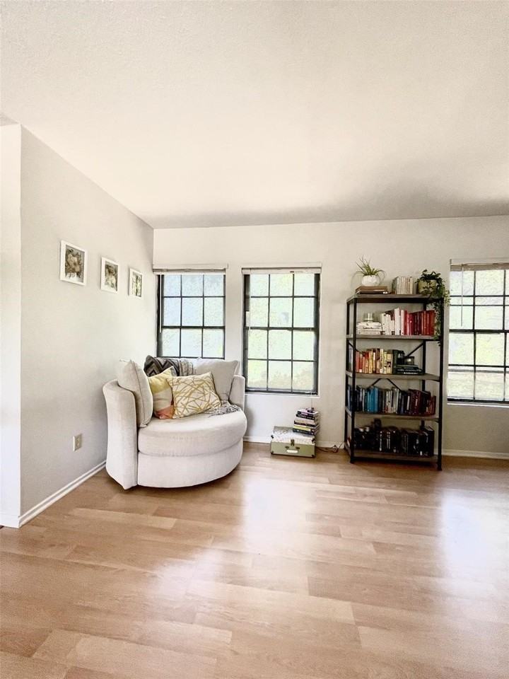 1816 Chestnut Ct - Photo 4 of 12
