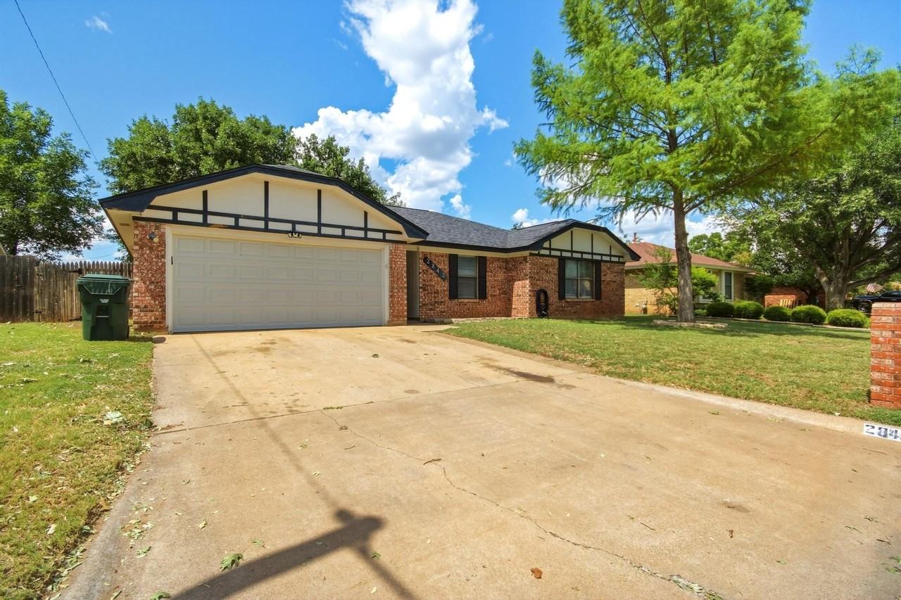 2842 Rex Allen Dr - Photo 2 of 25