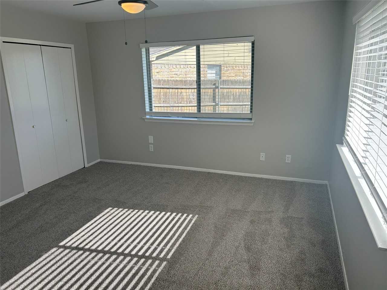 3810 Calgary Ct E - Photo 7 of 10