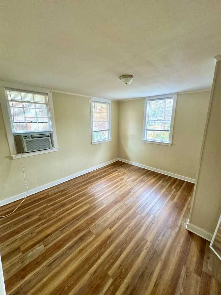 812 Saint Charles St #C - Photo 5 of 5