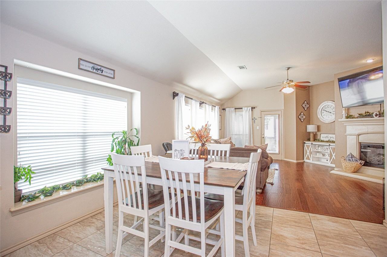 5009 Cassidy Ln - Photo 4 of 20