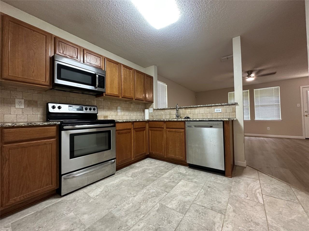1316 Willow Tree Dr - Photo 6 of 12