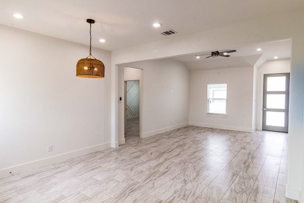 540 Highview Ct - Photo 4 of 23