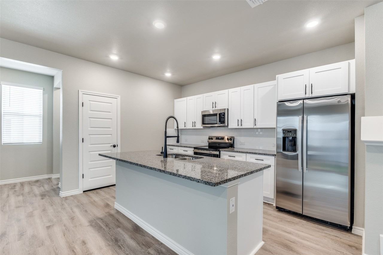1841 Woodlawn Way #142 - Photo 6 of 13