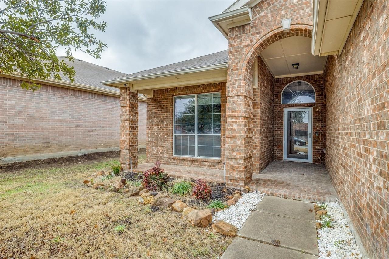 10005 Bull Run - Photo 2 of 25
