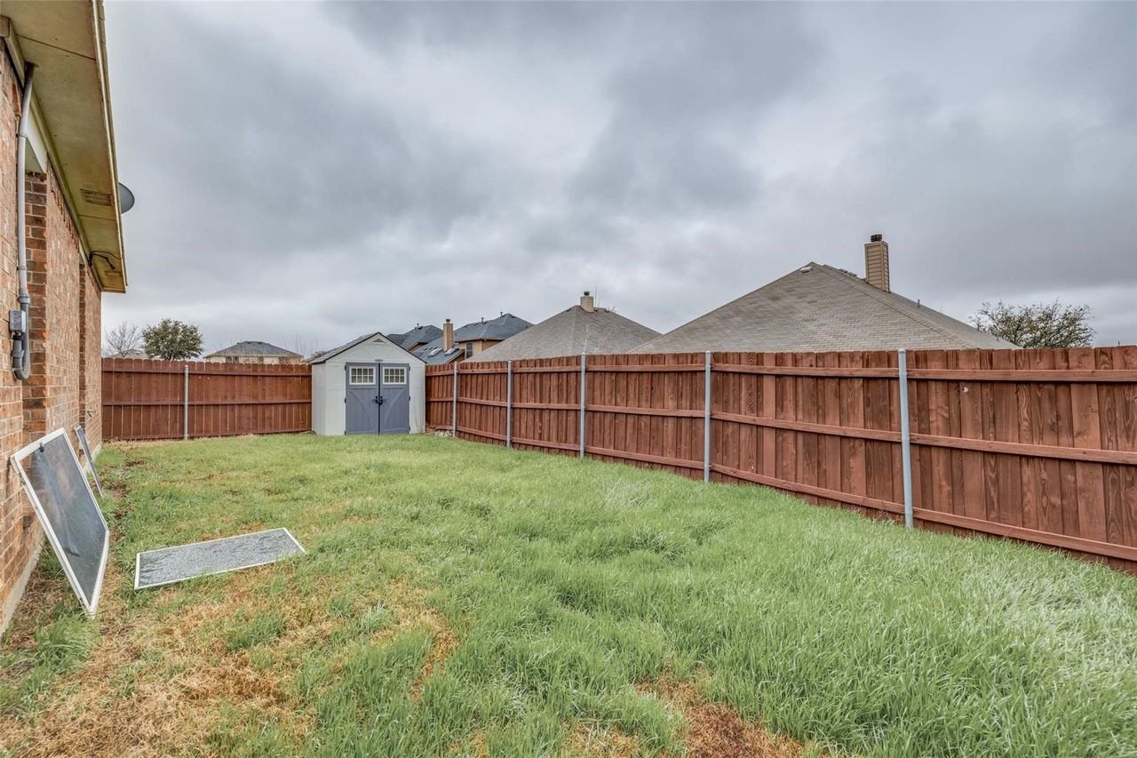 10005 Bull Run - Photo 3 of 25