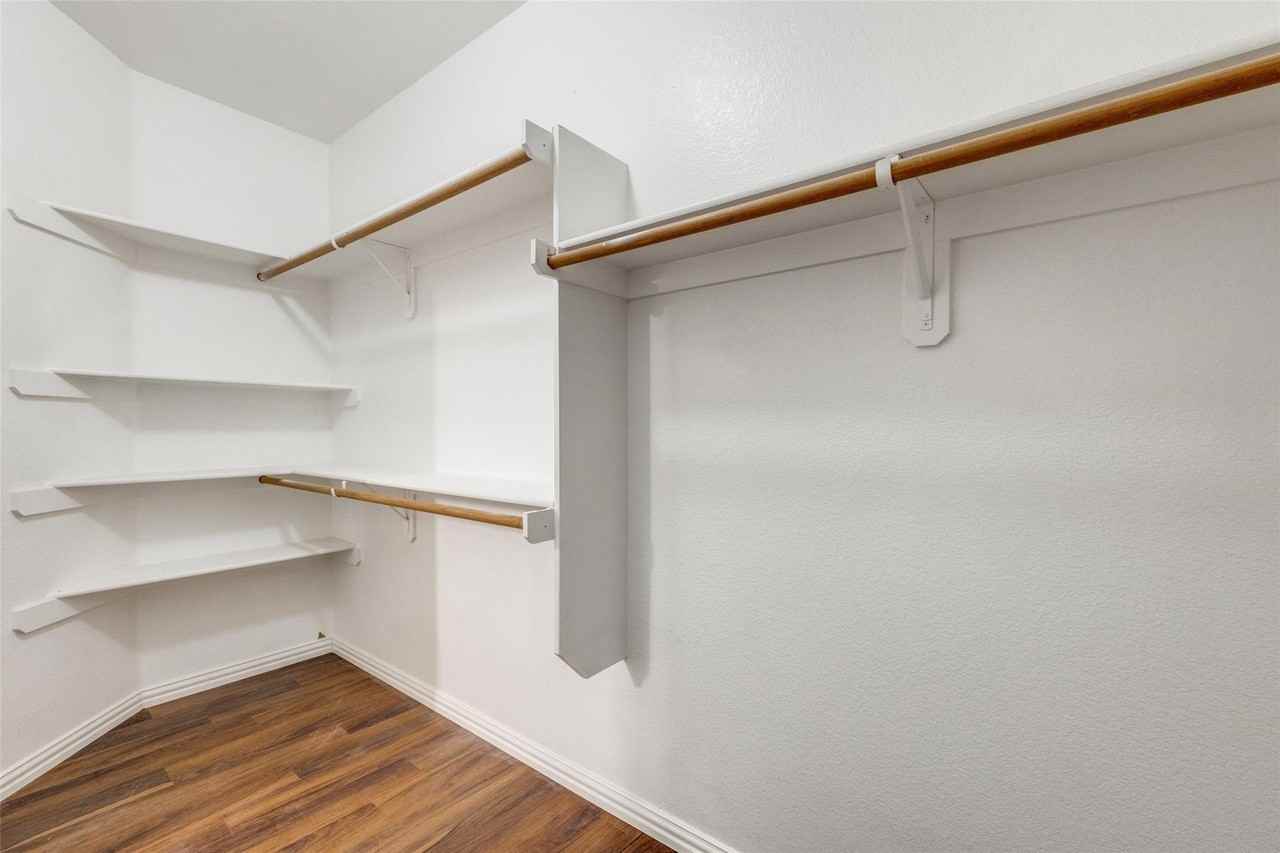 10005 Bull Run - Photo 6 of 25
