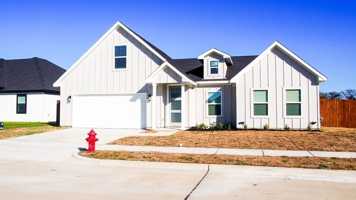 featured image of 536 Highview Ct