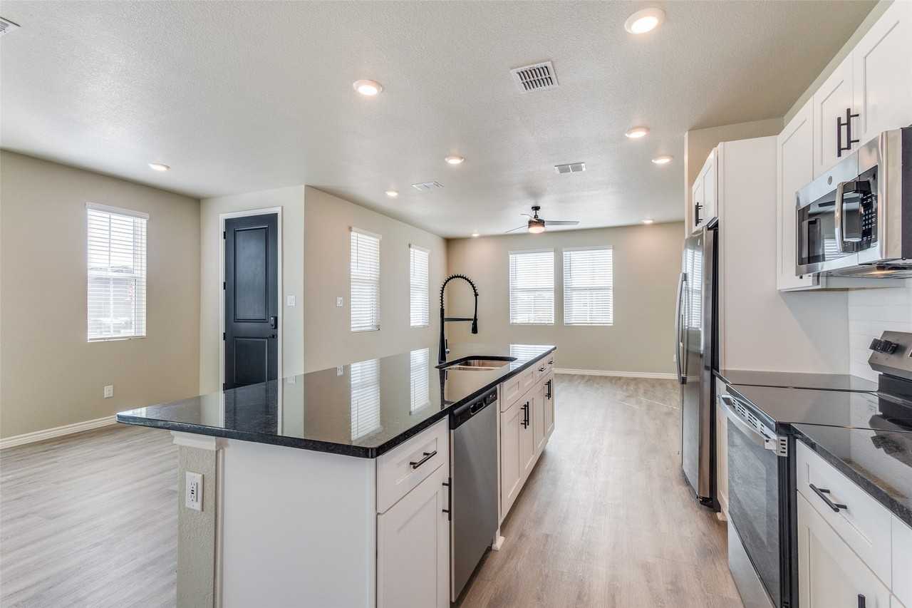 1933 Woodlawn Way #99 - Photo 5 of 12