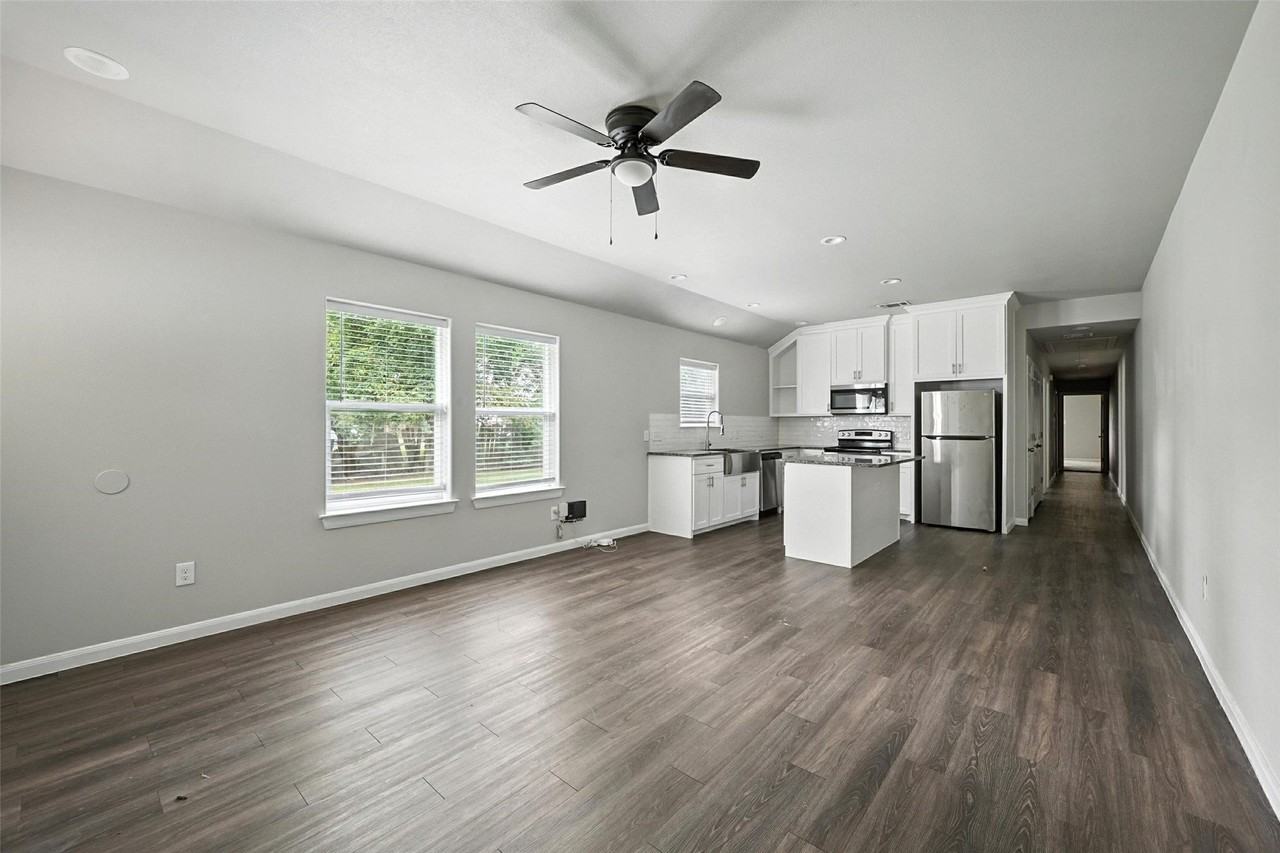 910914 N Throckmorton St #910 - Photo 3 of 18