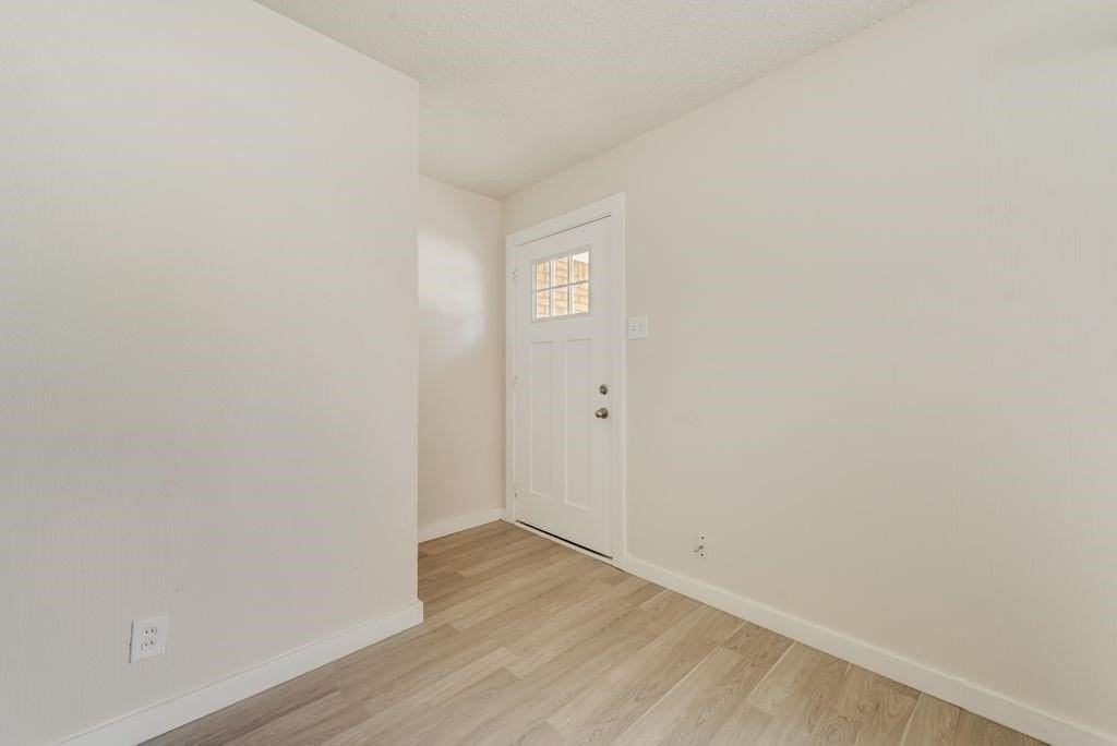 4626 Utah Ave - Photo 2 of 16