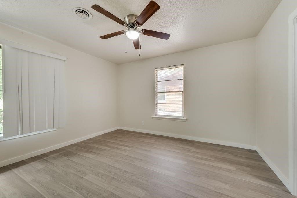 4626 Utah Ave - Photo 5 of 16