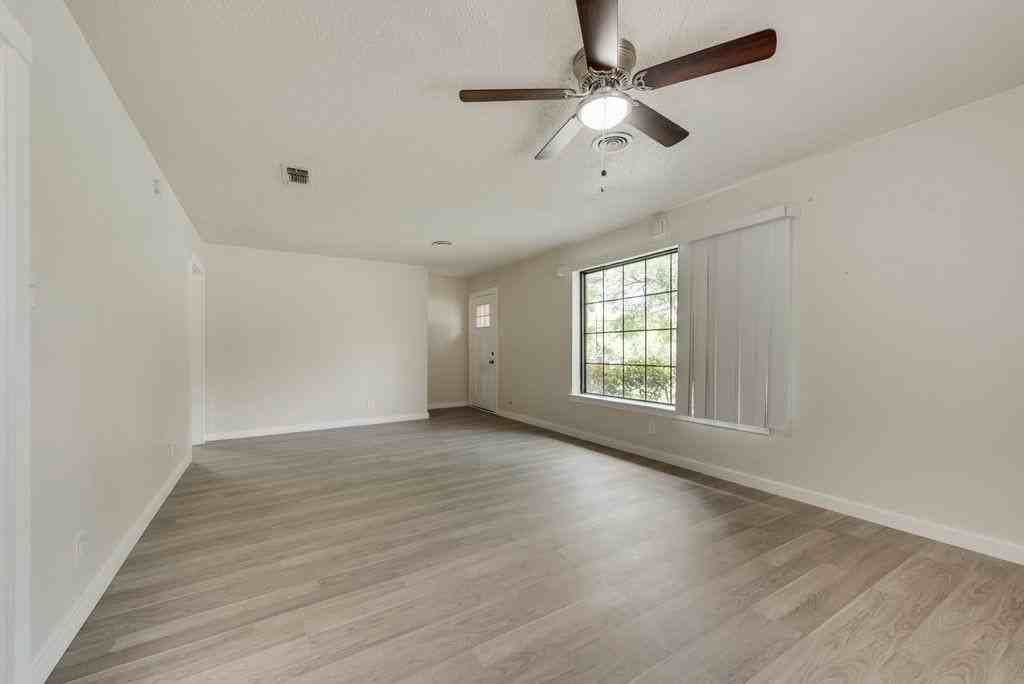 4626 Utah Ave - Photo 6 of 16