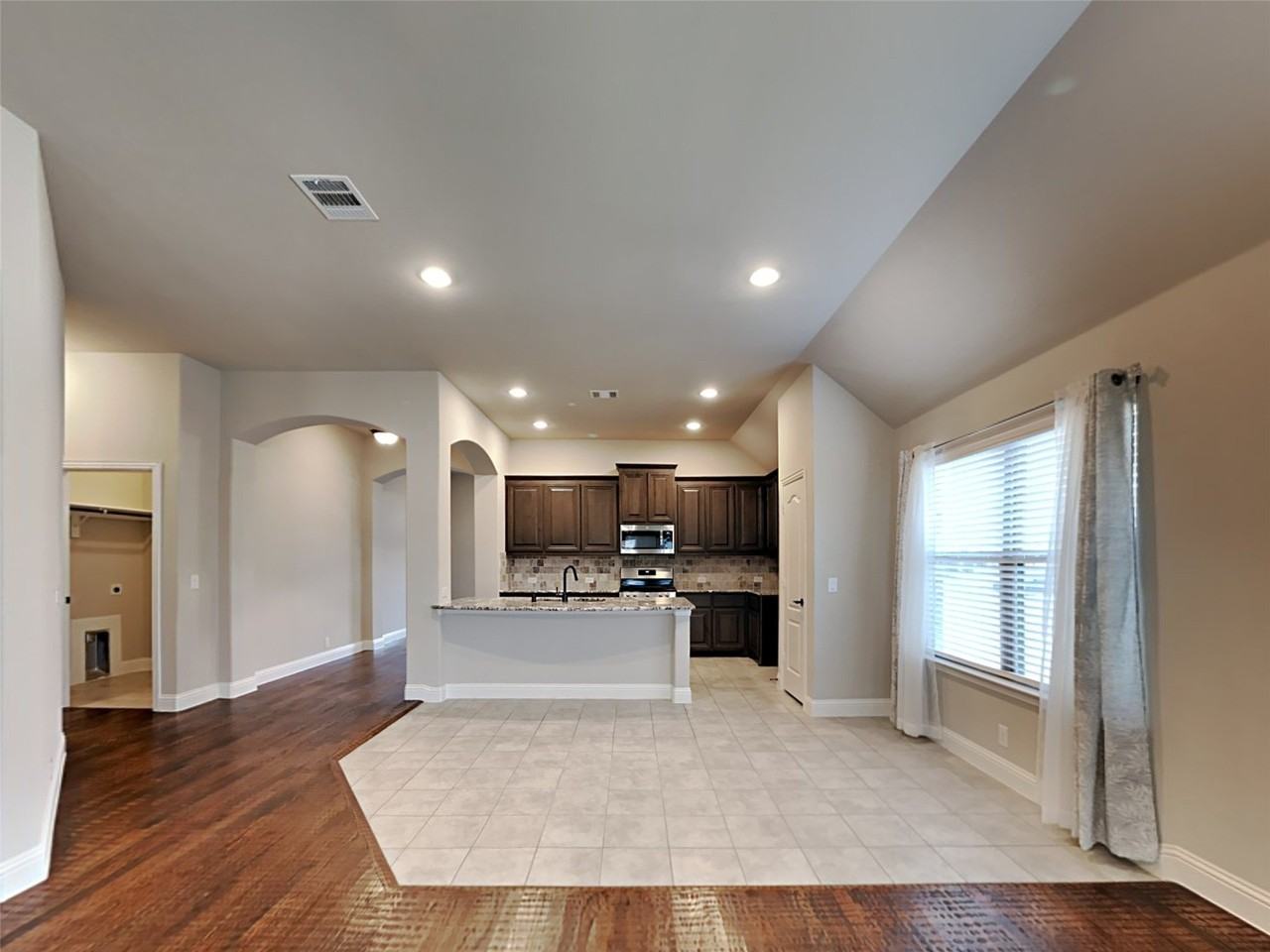 5211 Pentridge Dr - Photo 5 of 17