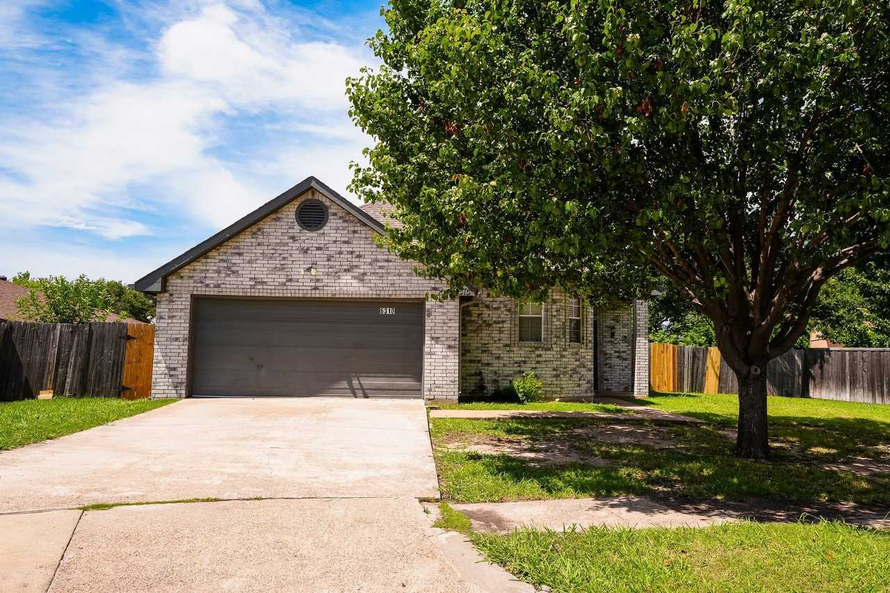6310 Jessica Way - Photo 3 of 32