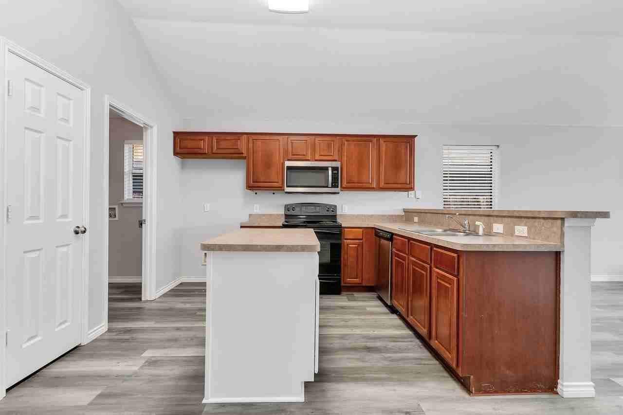 7321 Grass Valley Trl - Photo 4 of 19