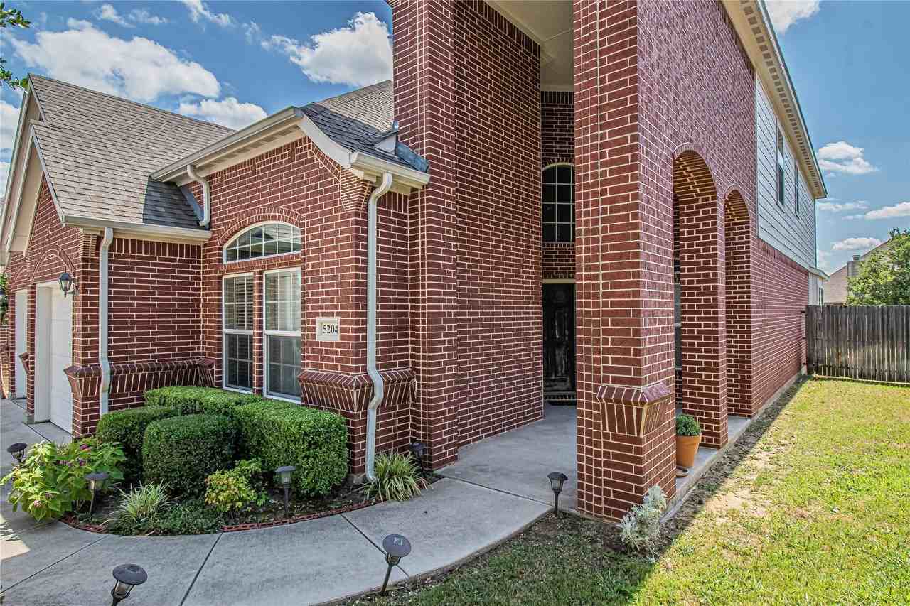 5204 Katy Rose Ct - Photo 3 of 32