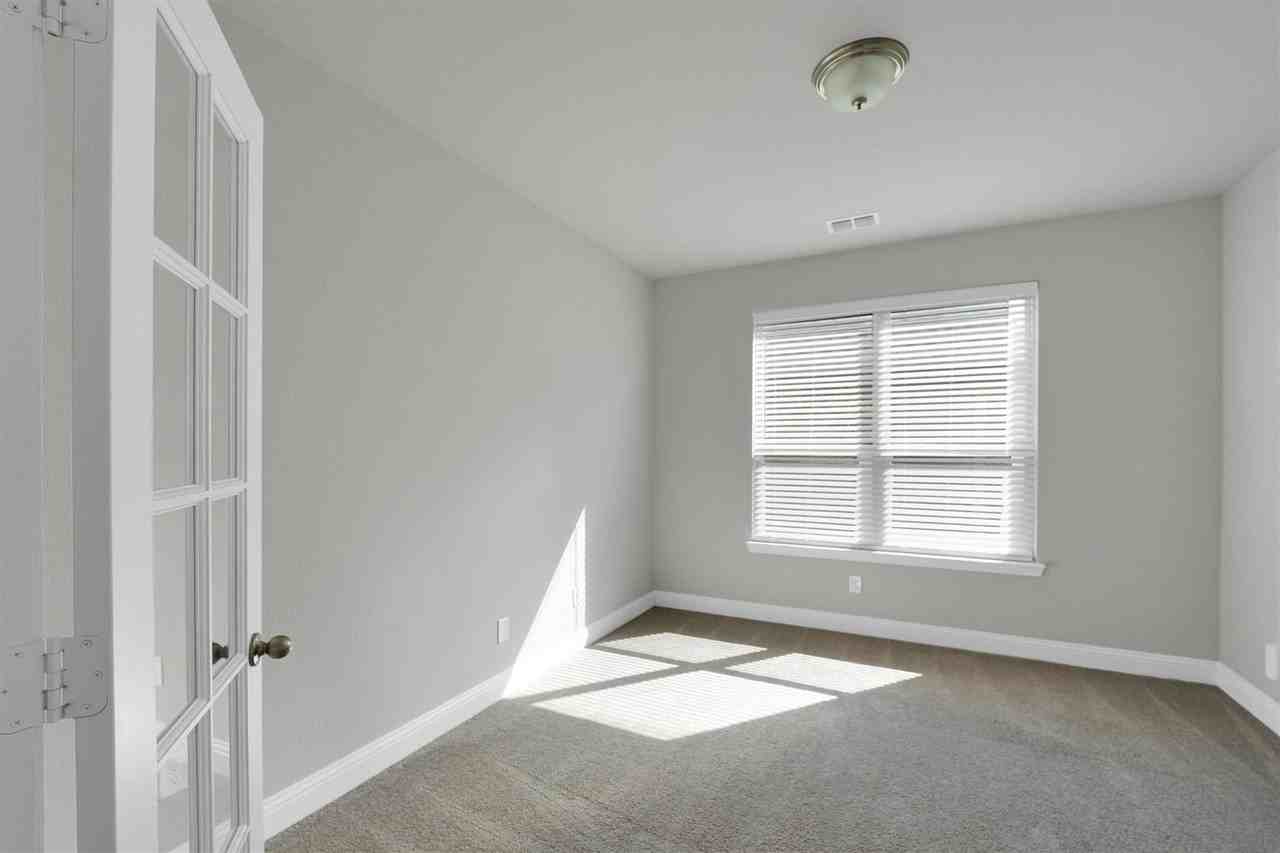 6401 Longhorn Herd Ln - Photo 4 of 15