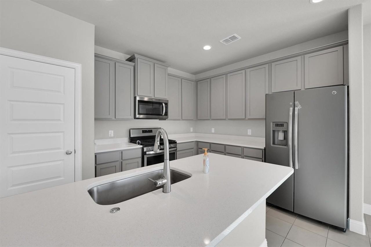 6401 Longhorn Herd Ln - Photo 6 of 15