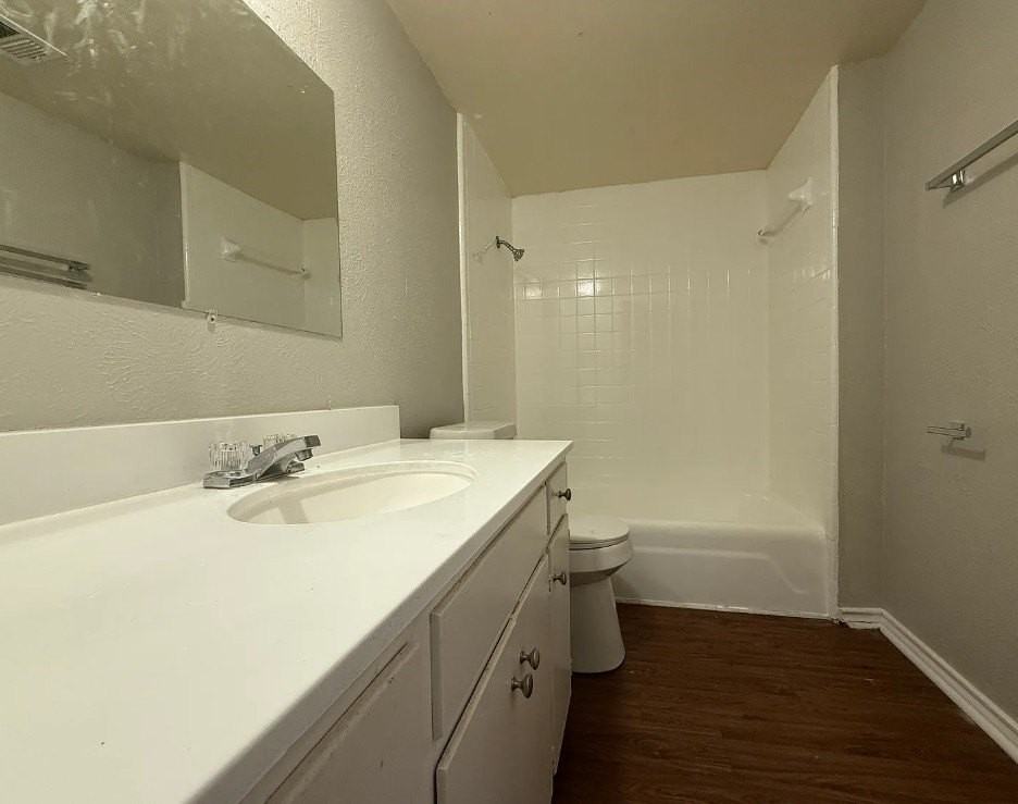 730 Londonderry Ln #734 - Photo 6 of 12