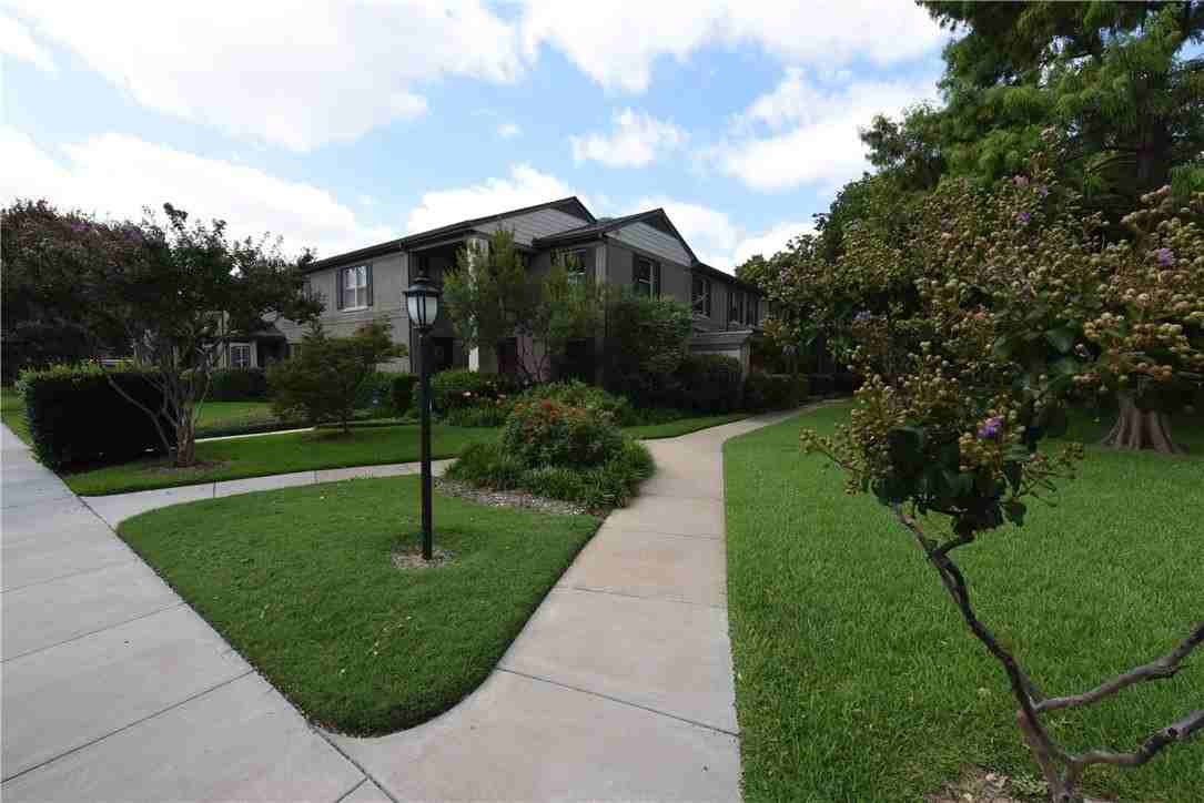 6357 Oriole Dr #Q - Photo 2 of 15
