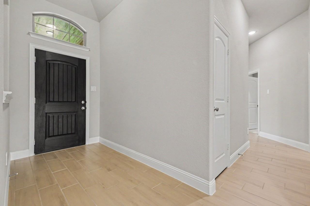 312 Eagle Rdg - Photo 4 of 30