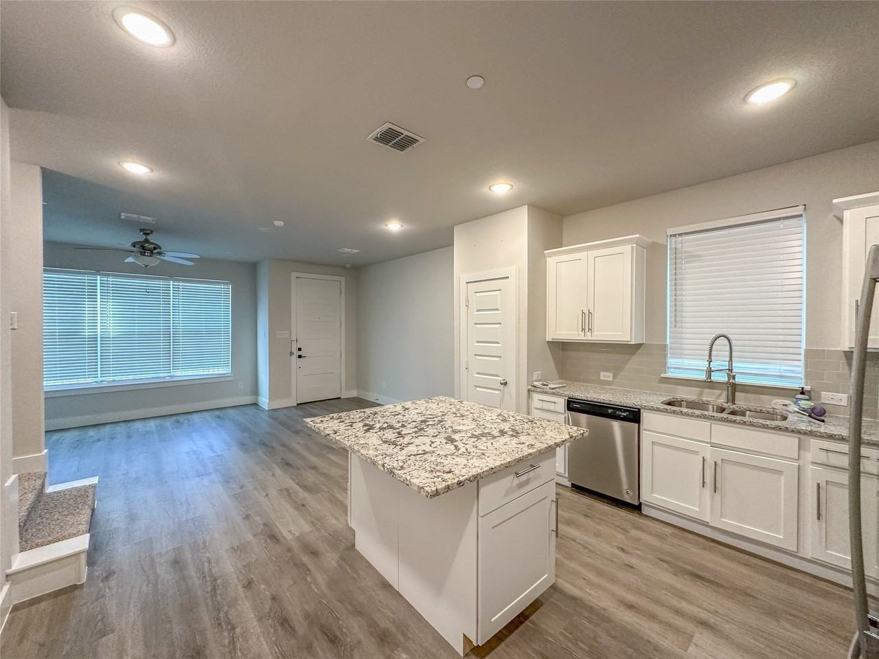 7616 Resting Mews - Photo 7 of 19