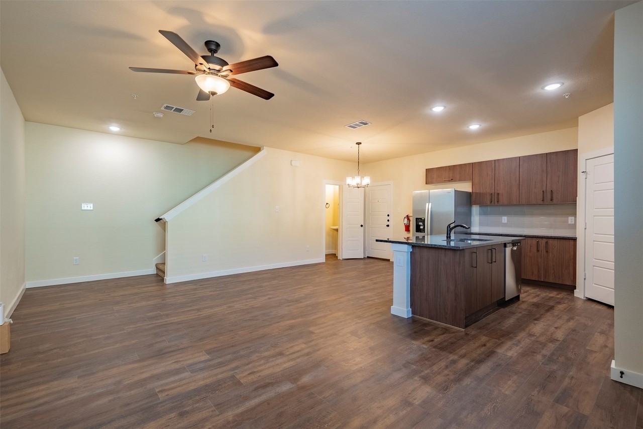 713 Wheatfield Dr