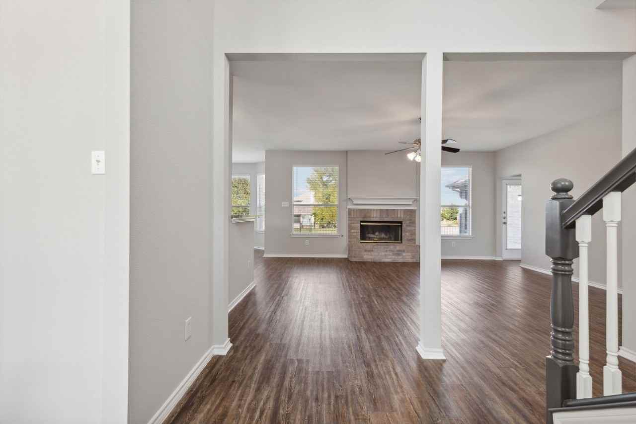 5100 Brookside Dr - Photo 3 of 33